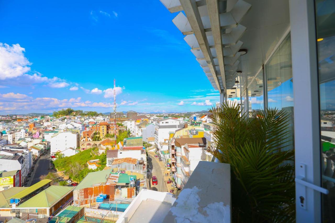 Skyview Hotel Dalat Exteriör bild