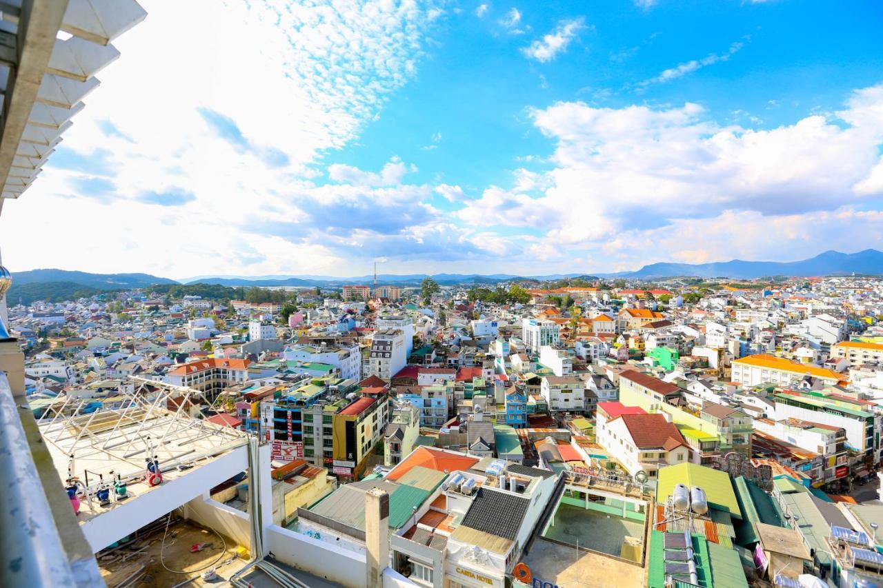 Skyview Hotel Dalat Exteriör bild